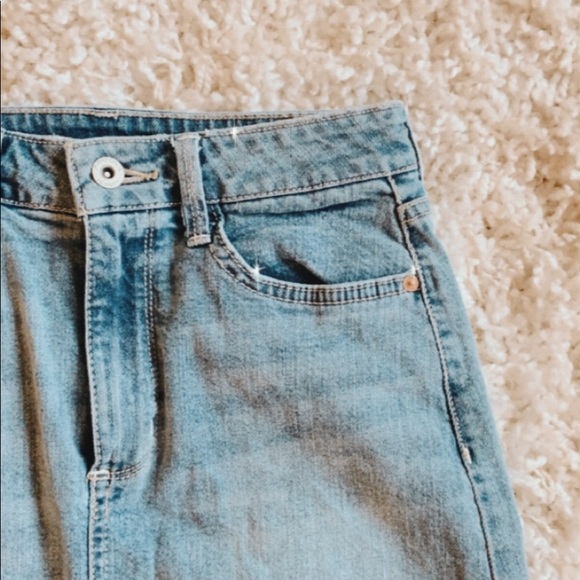 Brandy Melville Dresses & Skirts - CUTE JEAN SKIRT